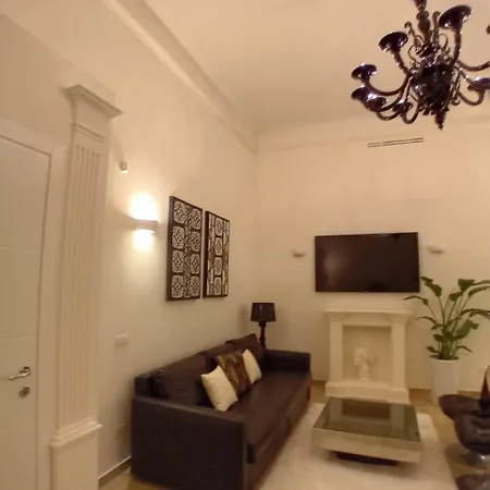 Downtown Luxury * Bari